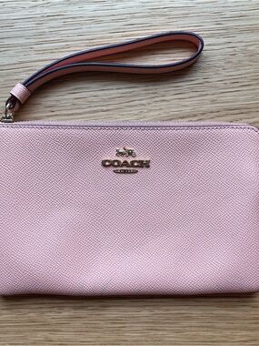 Coach Corner Zip Wristlet Pink Petal